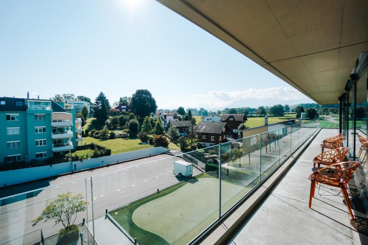 Ava Hotel 4*