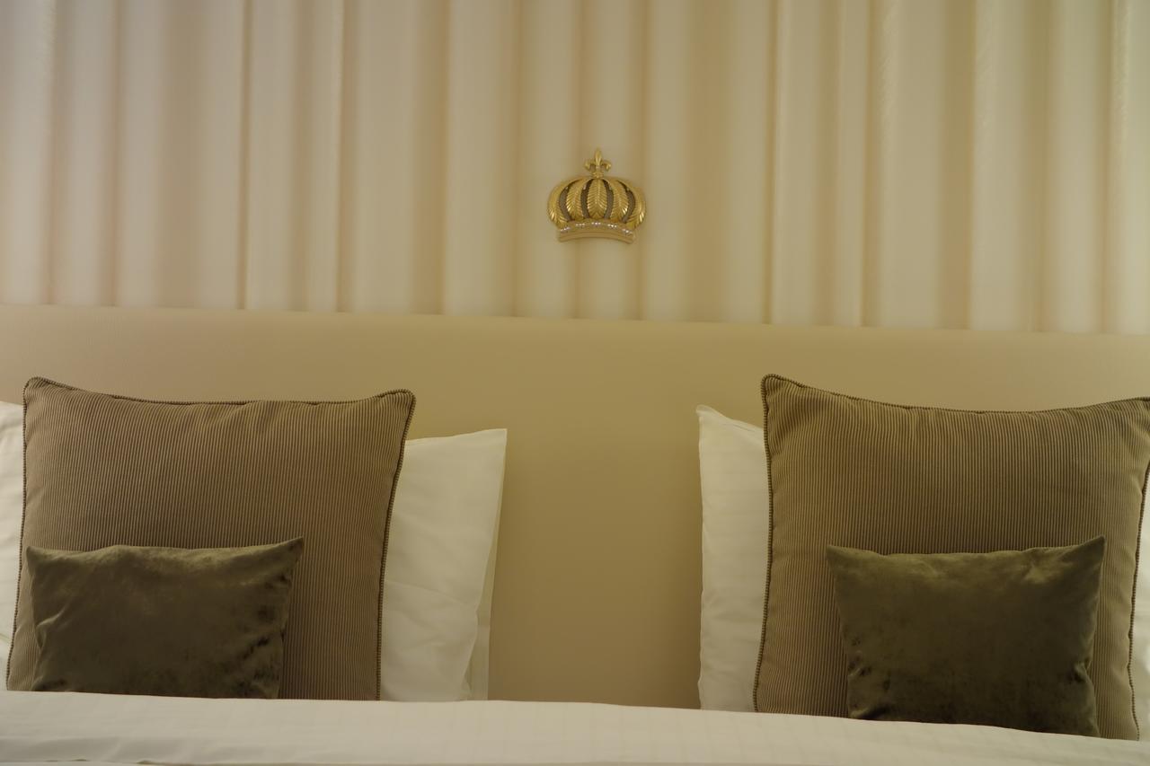 Ava Hotel